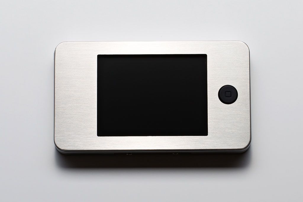 werding-griffdesign-4-3-zoll-front-aufgesetzt-01